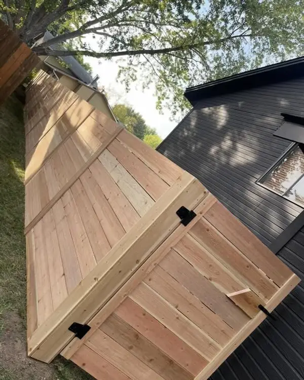Modern Home Fences — 079